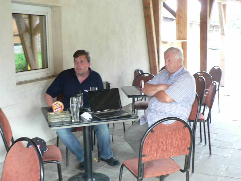 Mirek Minařík a Jaroslav Miklík na ranči v Hamrech u Žďáru nad Sázavou