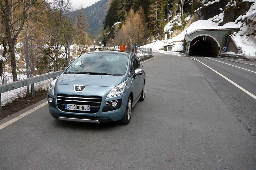 Jakub s hybridem Peugeot 3008 do Nice