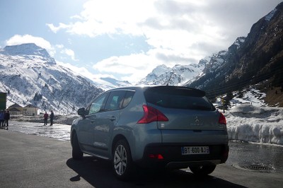 Jakub s hybridem Peugeot 3008 do Nice